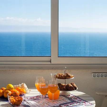Maia's Beach Apartment